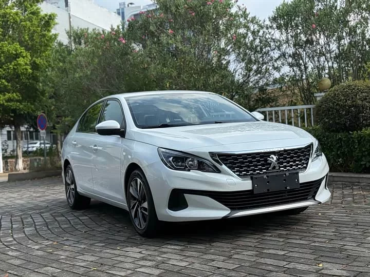 Peugeot 408