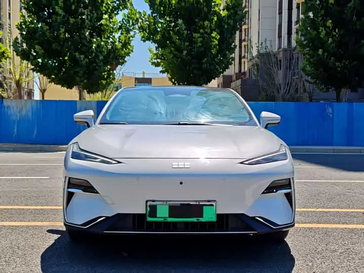 Geely Galaxy E8