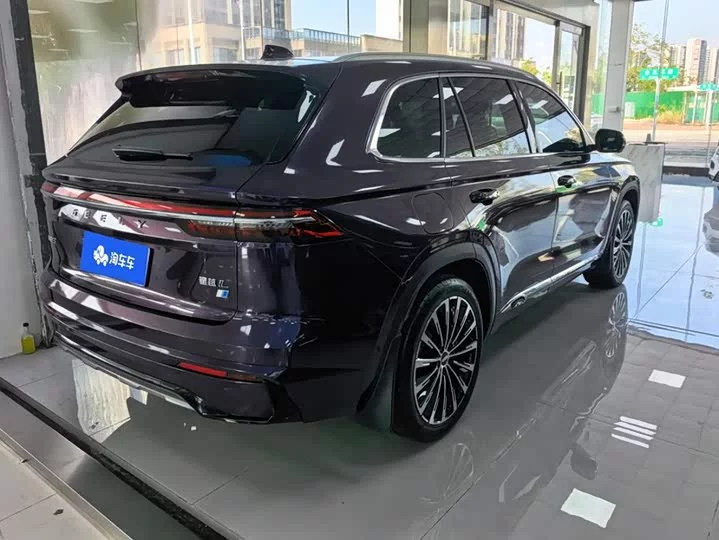 Geely Xingyue L