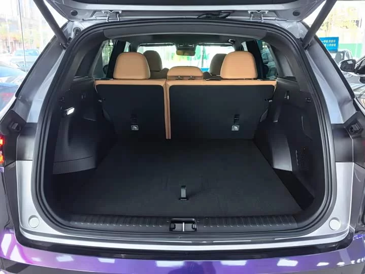 Geely Xingyue L