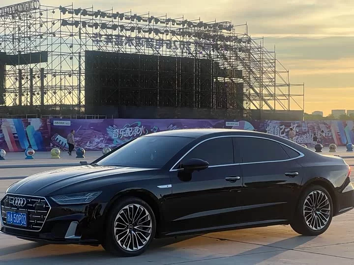 Audi A7L