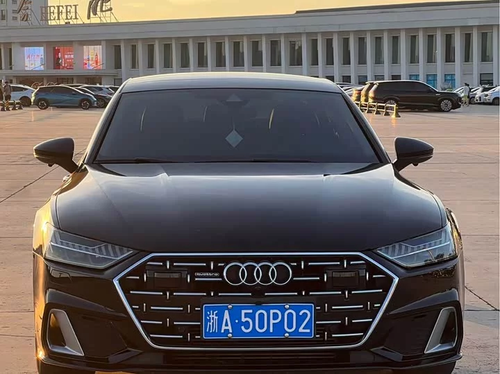 Audi A7L