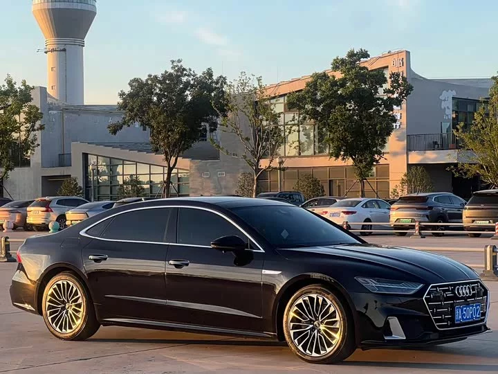 Audi A7L