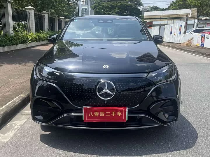 Mercedes-Benz EQE SUV