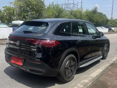 Mercedes-Benz EQE SUV