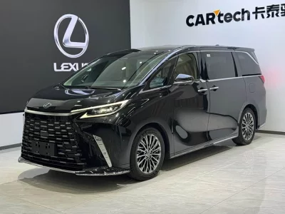 Lexus LM
