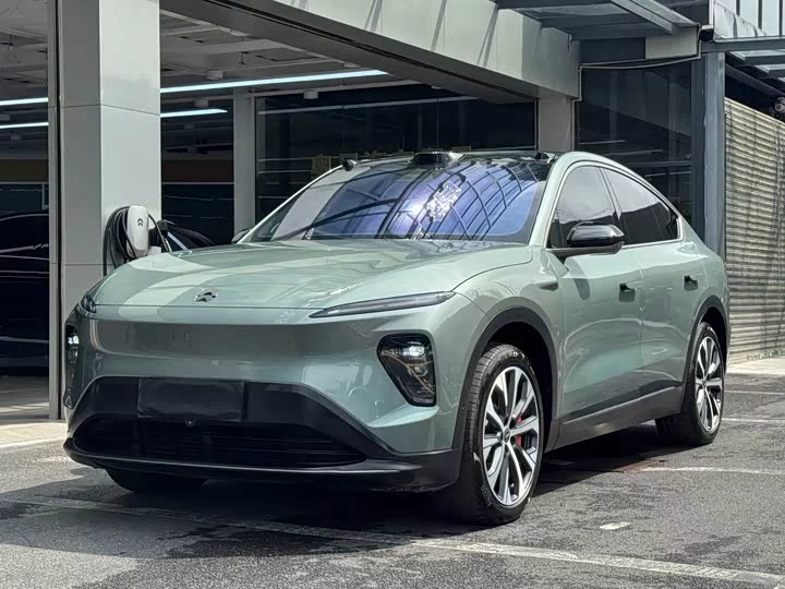 NIO EC7