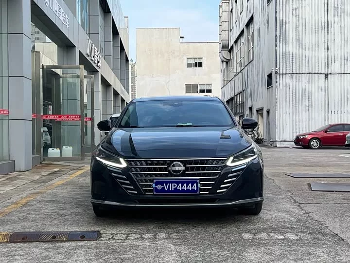 Nissan Teana