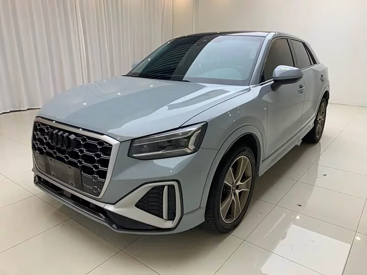 Audi Q2L