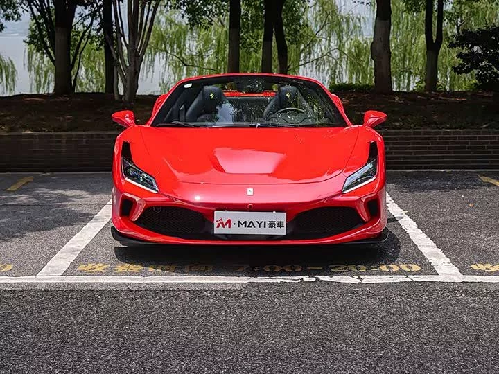 ferrari F8