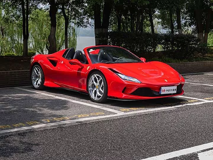 ferrari F8