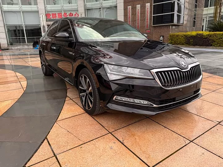 Skoda SuperB