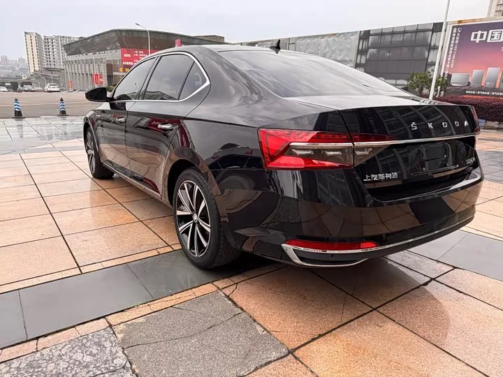 Skoda SuperB