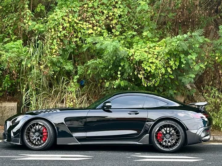Mercedes-Benz AMG GT