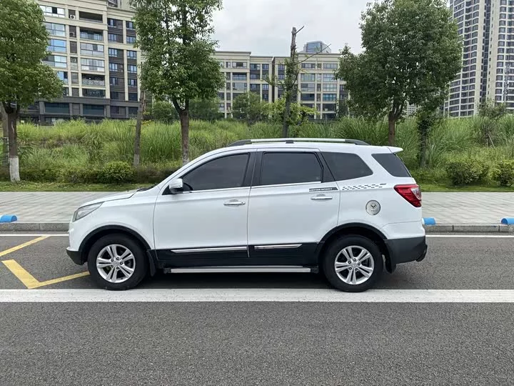 BAIC S3