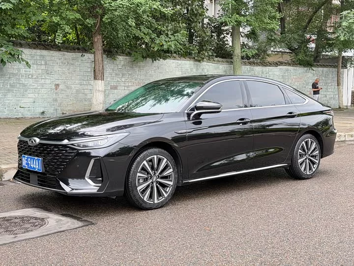 Chery Arrizo 8