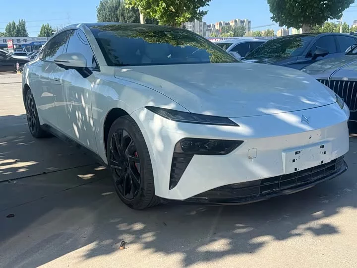 Dongfeng eπ007