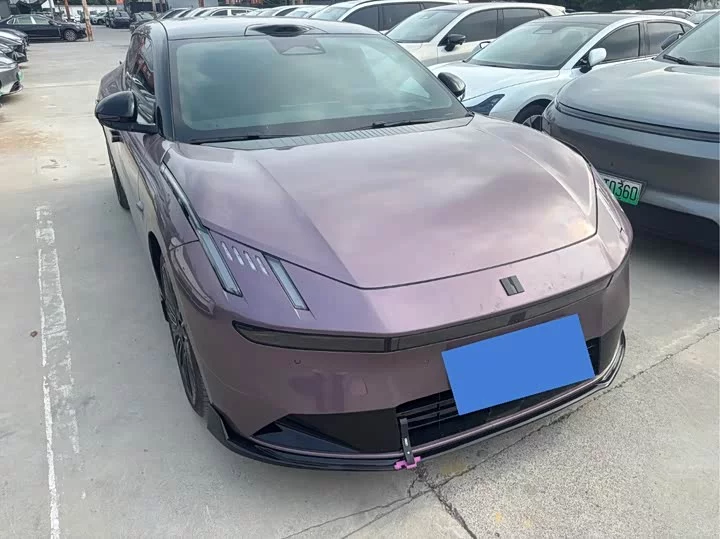 Lynk & Co 10