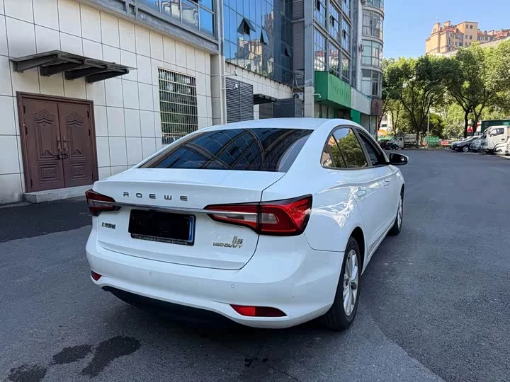 Roewe i5