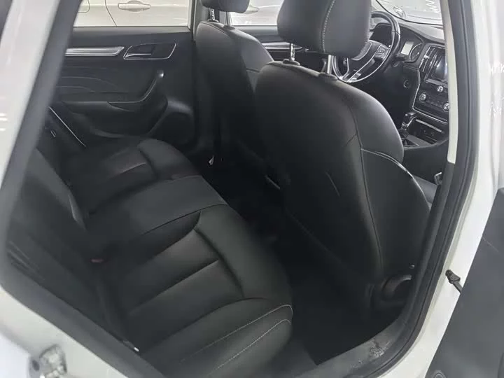Roewe i6 Classic
