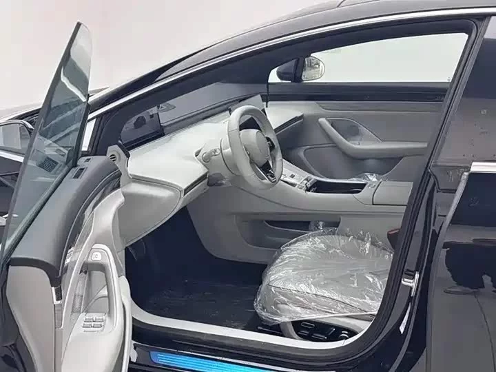 Luxeed S7