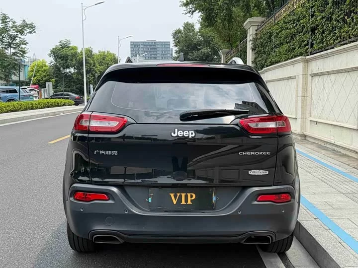 Jeep Cherokee