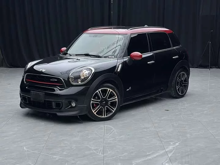 MINI JCW COUNTRYMAN