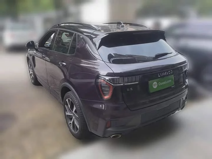 Lynk & Co 01 EM-P