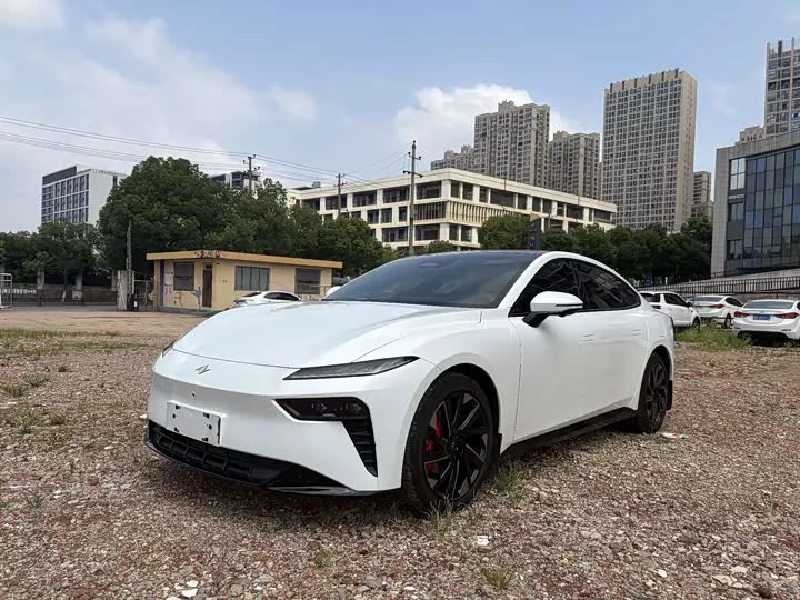 Dongfeng eπ007