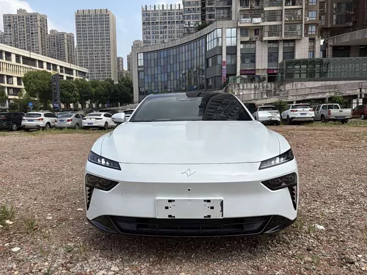 Dongfeng eπ007