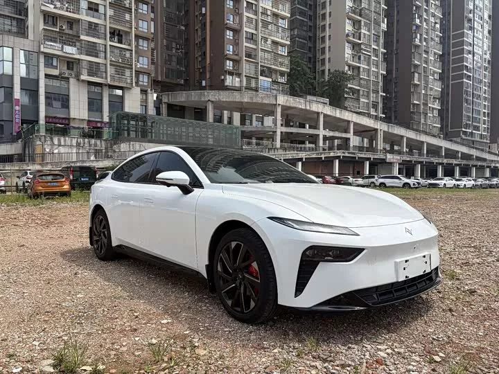 Dongfeng eπ007