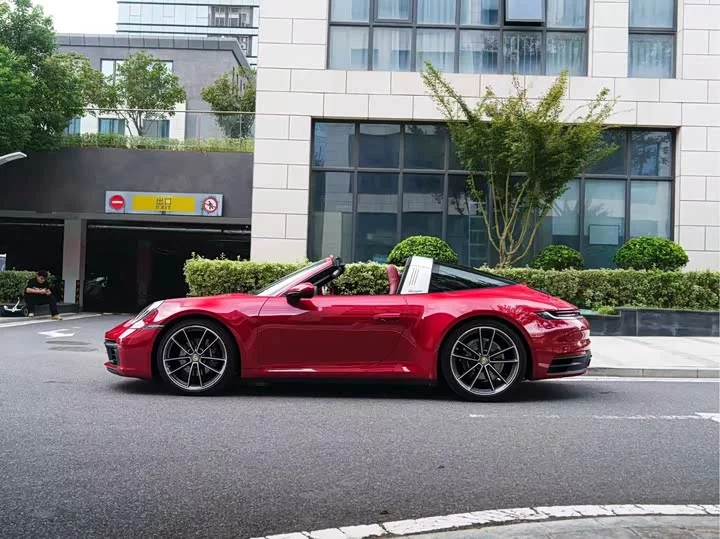 Porsche 911