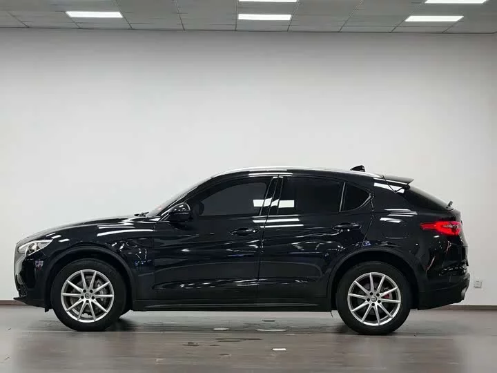 alfa romeo Stelvio