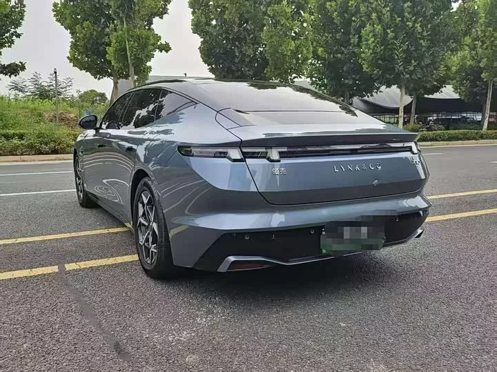 Lynk & Co Z10