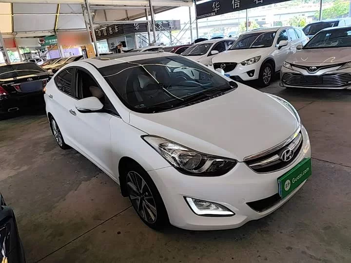 Hyundai Elantra