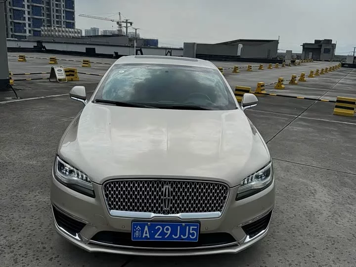 Lincoln MKZ