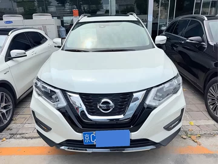 Nissan Qijun