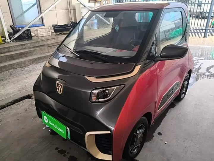 Baojun E200