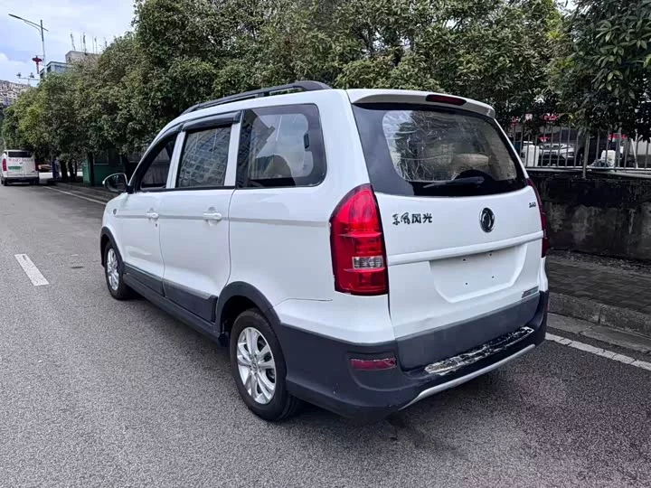 Dongfeng Fengon 360