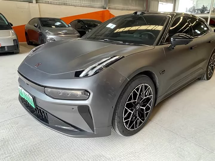 ZEEKR 001