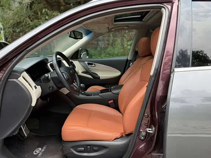 Infiniti QX50