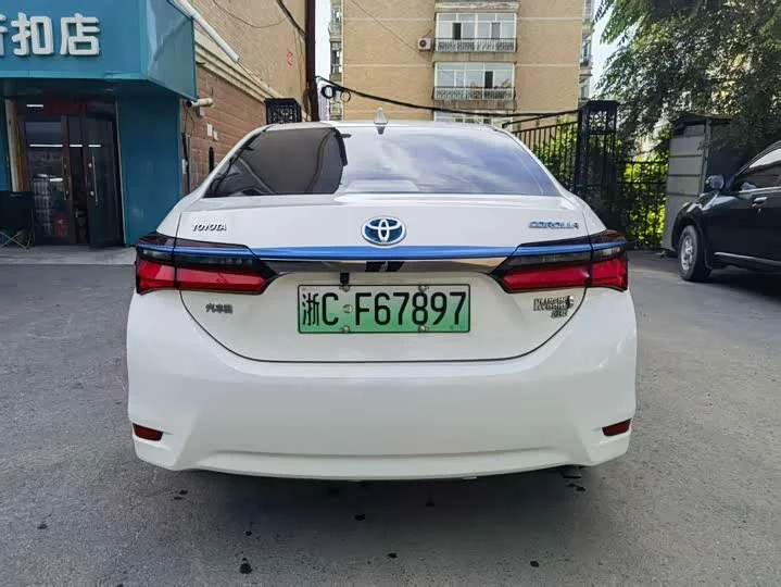 Toyota Corolla Dual Engine E+