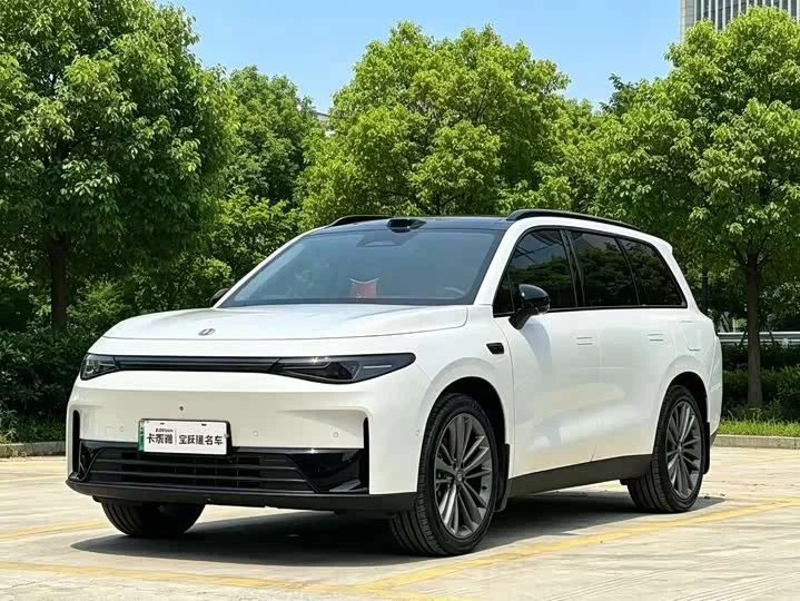 Leapmotor C16