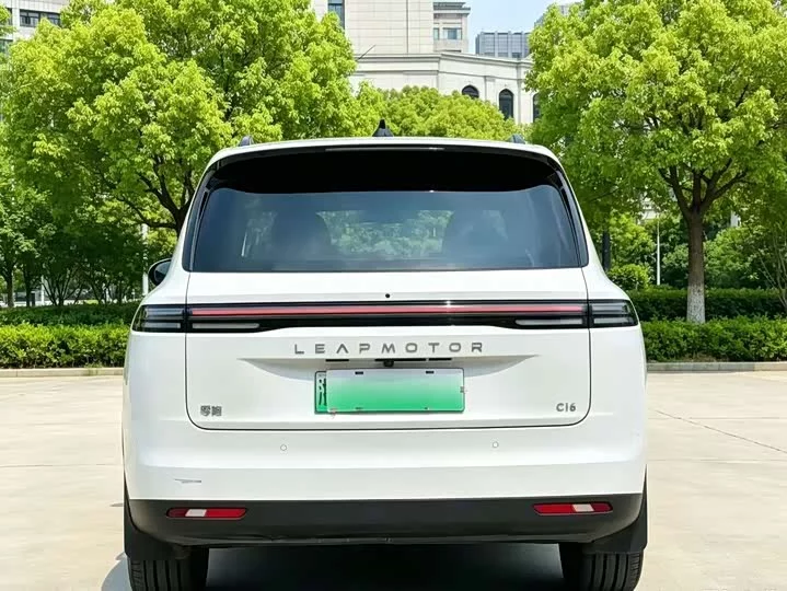 Leapmotor C16