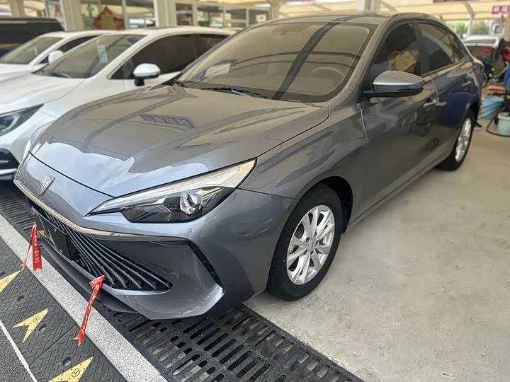 Roewe i5