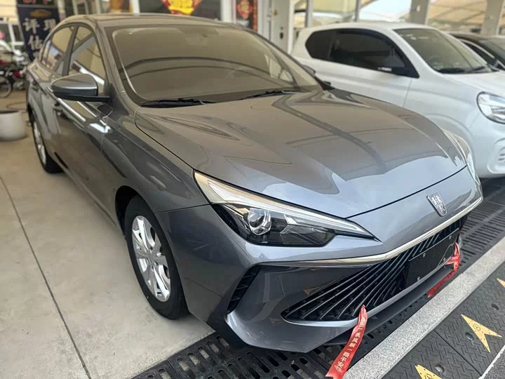 Roewe i5