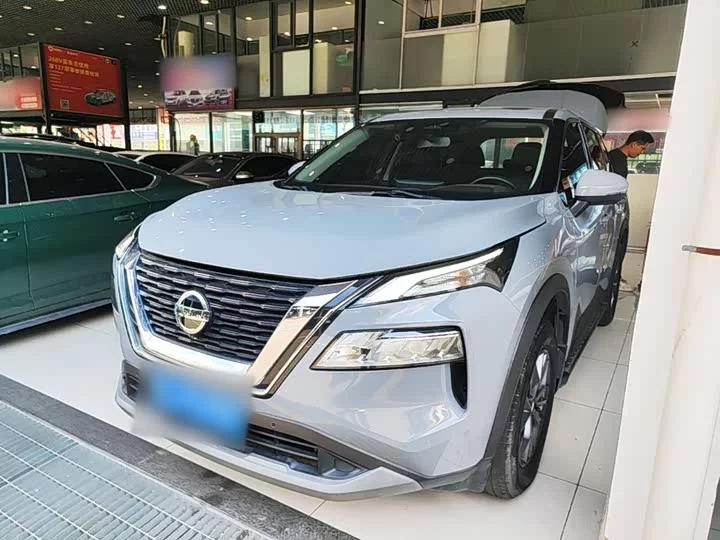 Nissan Qijun