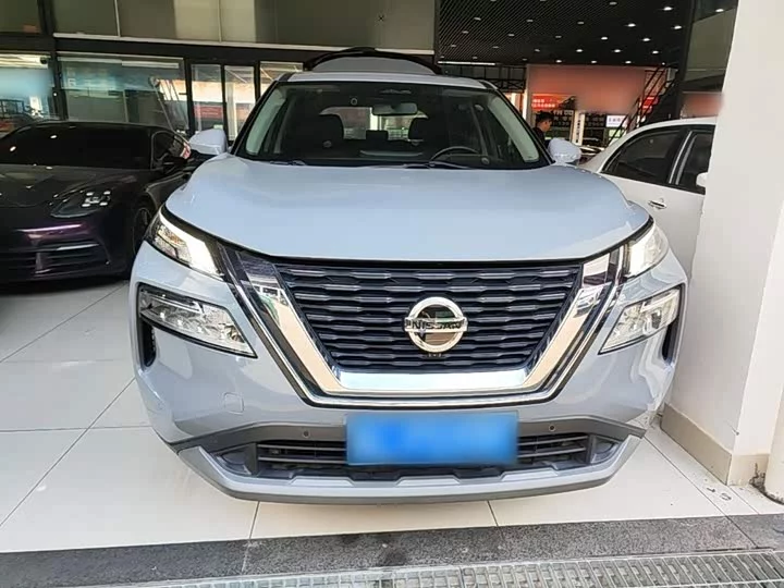 Nissan Qijun