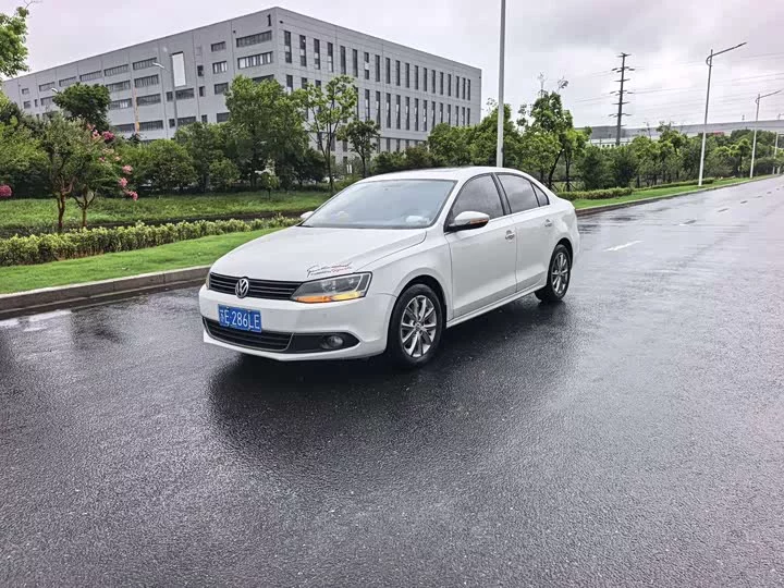 Volkswagen Sagitar