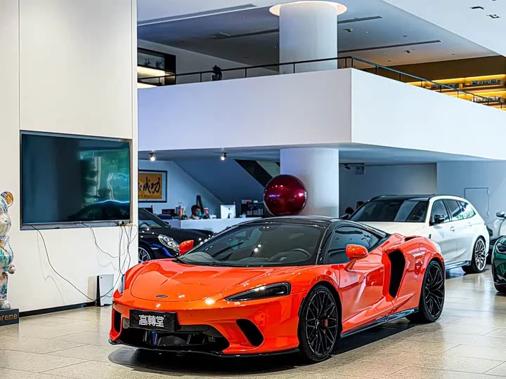 McLaren GT